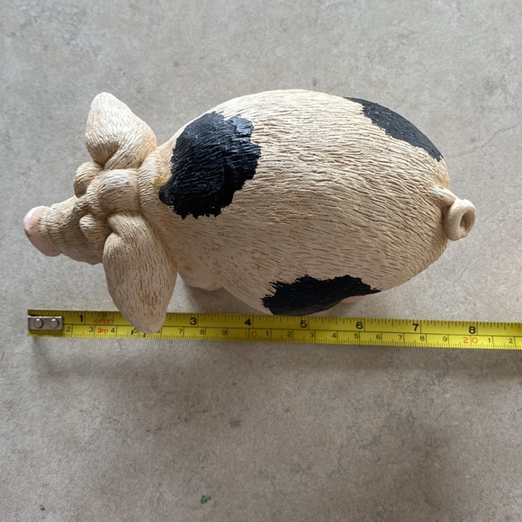 Pig decorative  sculpture 7” x 4 1/2” Prev Owned VG Cond no chips or marks - Picture 7 of 8